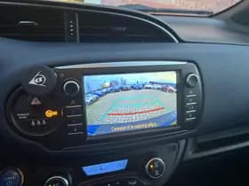 Toyota Yaris thumbnail 9