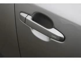 Toyota C-hr thumbnail 10