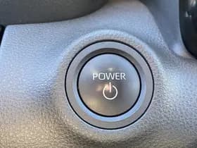 Toyota Yaris thumbnail 33