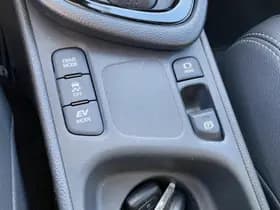 Toyota Yaris thumbnail 45