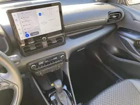 Toyota Yaris thumbnail 90