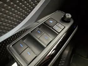 Toyota C-hr thumbnail 17