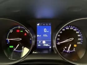 Toyota C-hr thumbnail 3