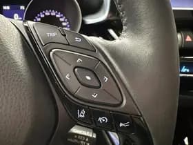 Toyota C-hr thumbnail 30