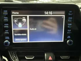 Toyota C-hr thumbnail 10