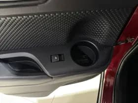 Toyota C-hr thumbnail 32