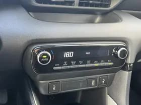 Toyota Yaris thumbnail 71