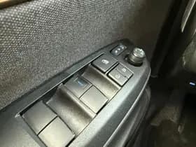 Toyota Yaris-cross thumbnail 41