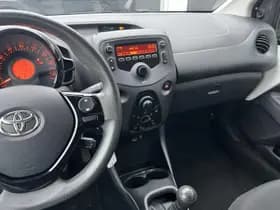 Toyota Aygo thumbnail 24