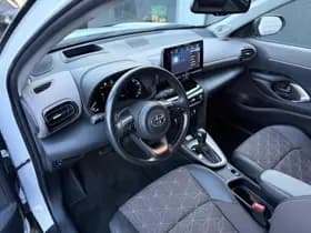 Toyota Yaris-cross thumbnail 31