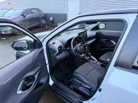 Toyota Yaris-cross thumbnail 32