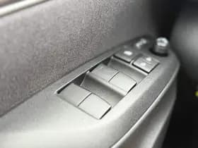 Toyota Yaris-cross thumbnail 104