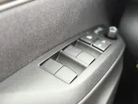 Toyota Yaris-cross thumbnail 49