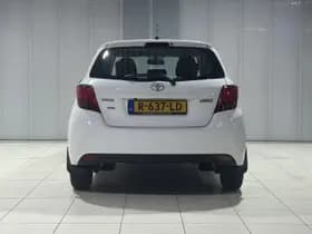 Toyota Yaris thumbnail 14
