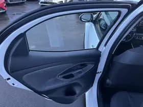 Toyota Yaris thumbnail 54