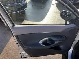 Toyota Yaris-cross thumbnail 80