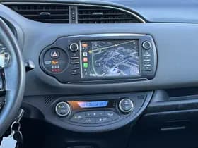 Toyota Yaris thumbnail 25