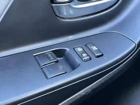 Toyota Yaris thumbnail 53