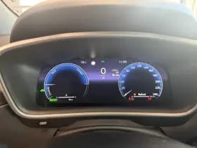 Toyota Corolla-cross thumbnail 12