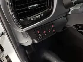 Kia Stonic thumbnail 45