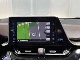 Toyota C-hr thumbnail 18