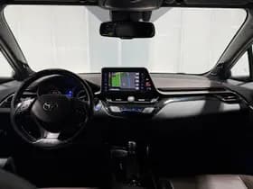 Toyota C-hr thumbnail 4
