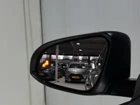 Toyota C-hr thumbnail 36