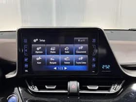 Toyota C-hr thumbnail 61