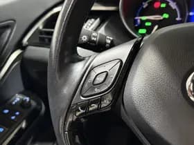 Toyota C-hr thumbnail 9