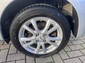 Toyota Yaris thumbnail 27