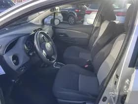 Toyota Yaris thumbnail 32