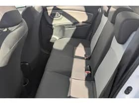 Toyota Yaris thumbnail 15