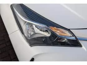 Toyota Yaris thumbnail 45