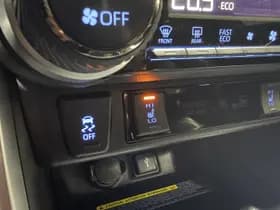 Toyota Rav4 thumbnail 31