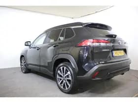 Toyota Corolla-cross thumbnail 4