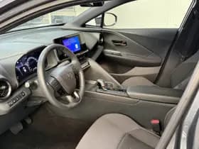 Toyota C-hr thumbnail 4