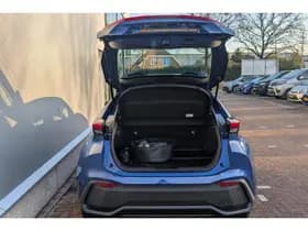 Toyota C-hr thumbnail 5