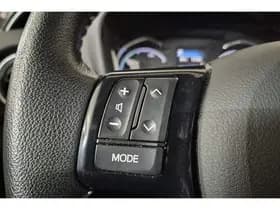 Toyota Yaris thumbnail 48