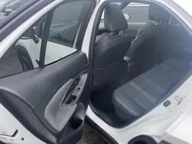 Toyota Yaris-cross thumbnail 43