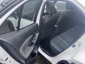 Toyota Yaris-cross thumbnail 95