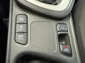 Toyota Yaris thumbnail 44