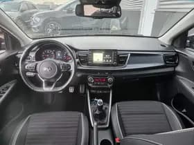 Kia Rio thumbnail 61