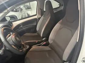 Toyota Aygo thumbnail 25