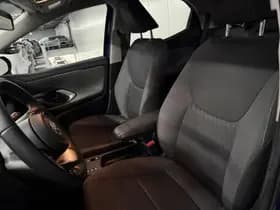 Toyota Yaris thumbnail 2