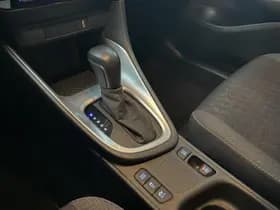 Toyota Yaris thumbnail 16