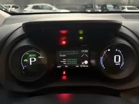 Toyota Yaris thumbnail 4