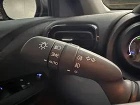 Toyota Yaris thumbnail 33