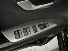 Kia Stonic thumbnail 2