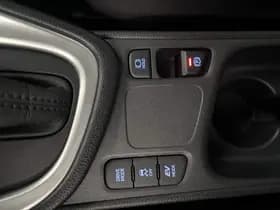 Toyota Yaris thumbnail 54