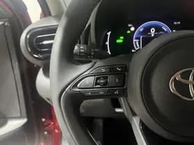 Toyota Yaris thumbnail 16